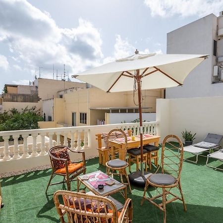 Close To Airport, Double Bedroom, Sofa-Bed, Private Bathroom For Adults And Children Aged 10 And Over Only Gudja Exterior photo
