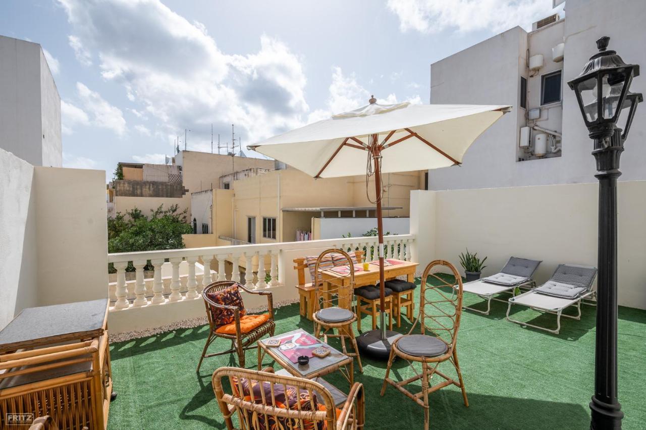 Close To Airport, Double Bedroom, Sofa-Bed, Private Bathroom For Adults And Children Aged 10 And Over Only Gudja Exterior photo