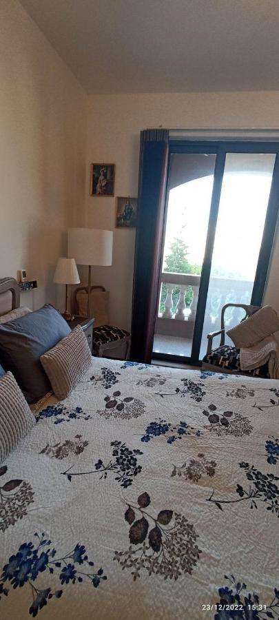 Close To Airport, Double Bedroom, Sofa-Bed, Private Bathroom For Adults And Children Aged 10 And Over Only Gudja Exterior photo